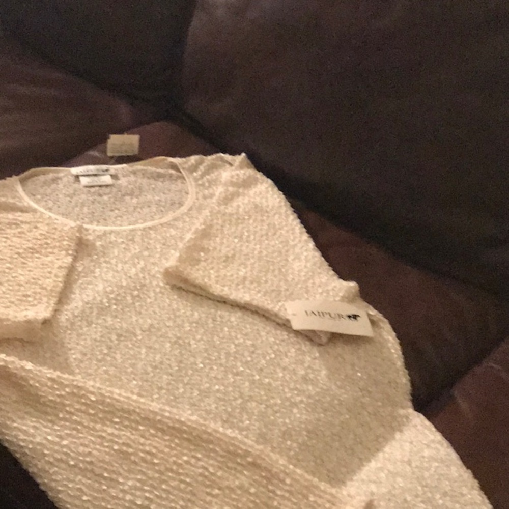 Ladies short sleeve blouse - Picture 2 of 3